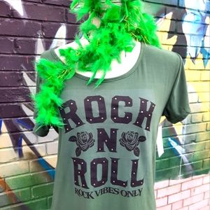 💚New! 🤟🏼#RockNRoll - "Rock Vibes" with rhinestones🥀 ➕️ matching green scarfs
